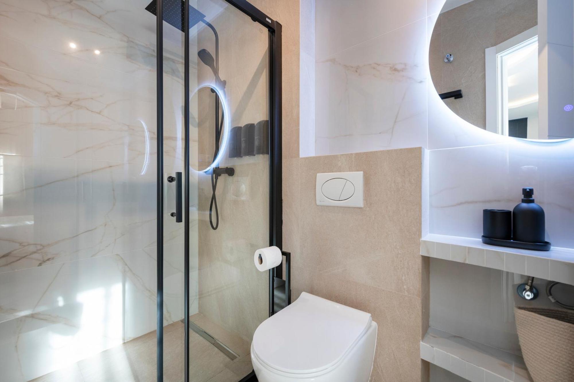Malaga Boutique V.V Luxury Jacuzzy Apartment Exterior photo